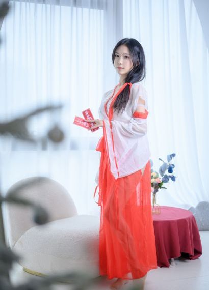 黑白森林在线