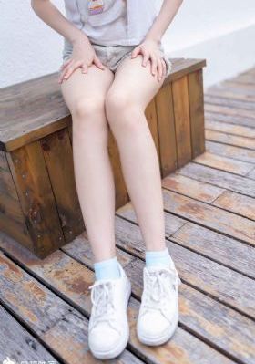 六个瑞典女孩在阿尔卑斯山超清