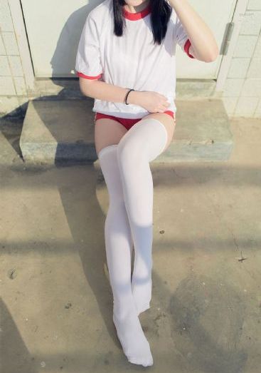 丰满双乳秘书被老板狂揉