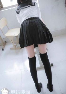 霹雳娇娃战丧尸