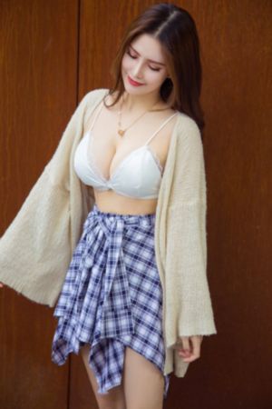 笼中女