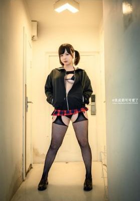 美女的尿囗免费