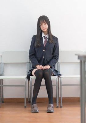 大胸隔壁女孩